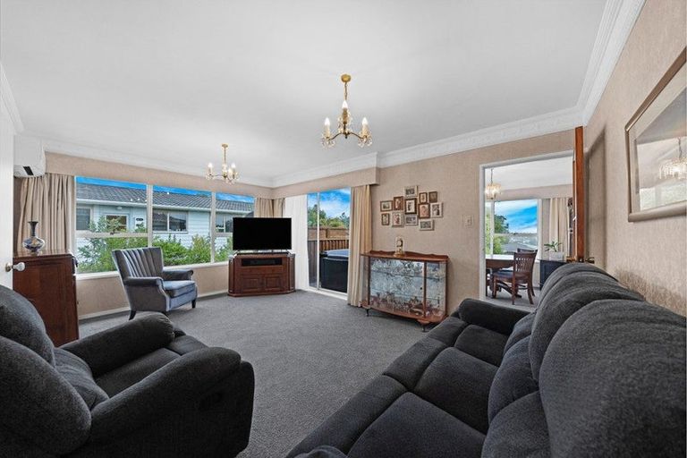 Photo of property in 3 Dundas Place, Henderson, Auckland, 0612