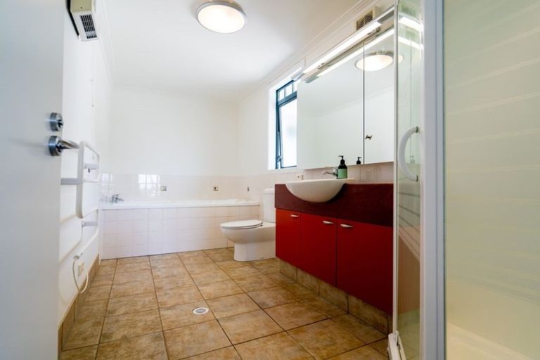 Photo of property in 6 Highgrove, Saint Clair, Dunedin, 9012