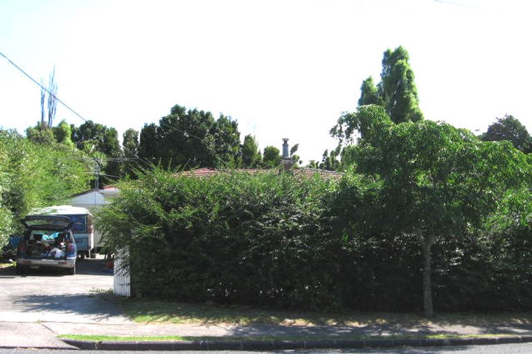 Photo of property in 26 Blease Street, New Lynn, Auckland, 0600