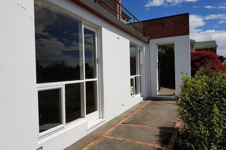 Photo of property in 1-2/124 Douglas Street, Highfield, Timaru, 7910