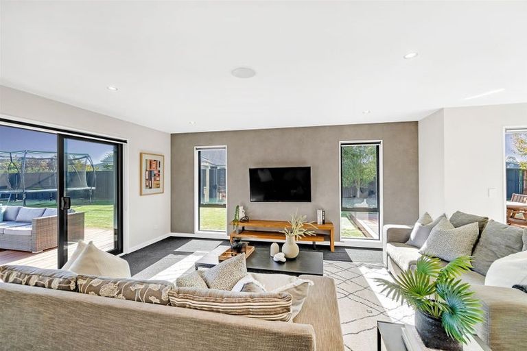 Photo of property in 43 Jacks Drive, West Melton, 7618