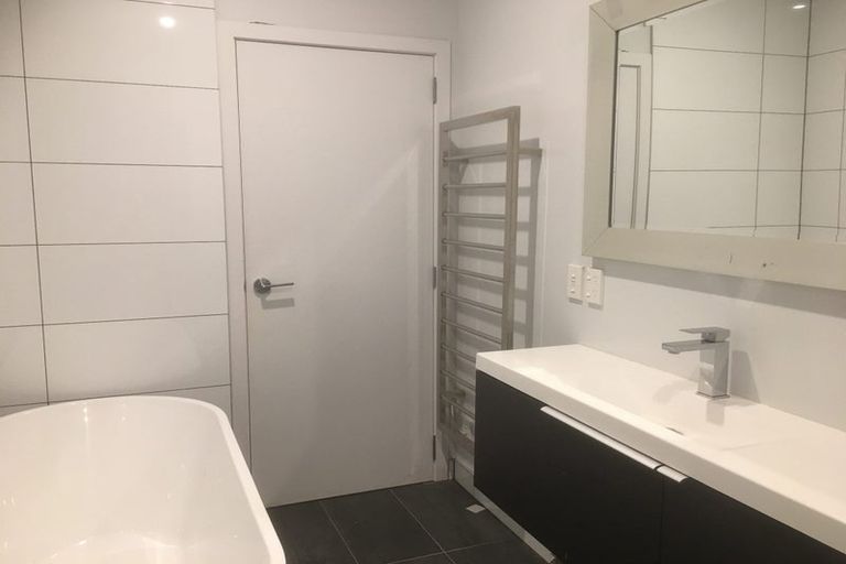 Photo of property in 18 Karamu Street, Ngaio, Wellington, 6035