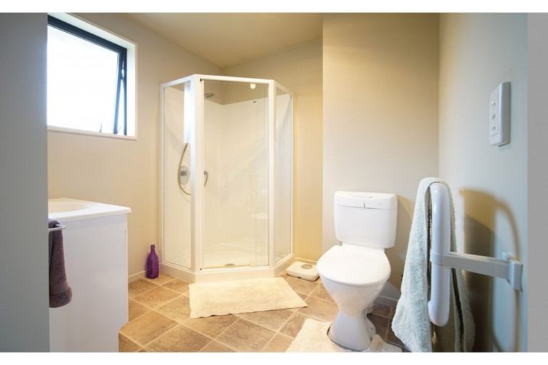 Photo of property in 101 Avonhead Road, Avonhead, Christchurch, 8042