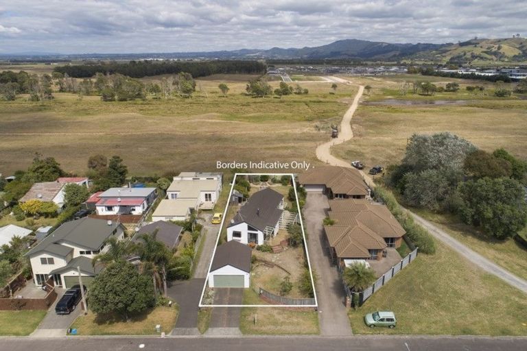 Photo of property in 76 Simpson Road, Papamoa Beach, Papamoa, 3118