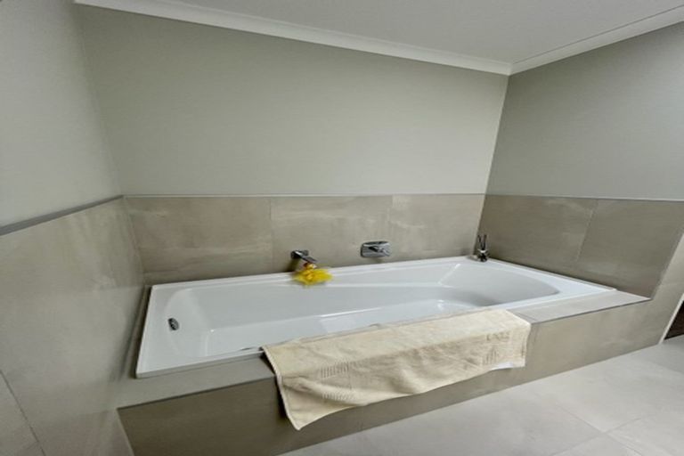 Photo of property in 3 Danga Lane, Hobsonville, Auckland, 0616