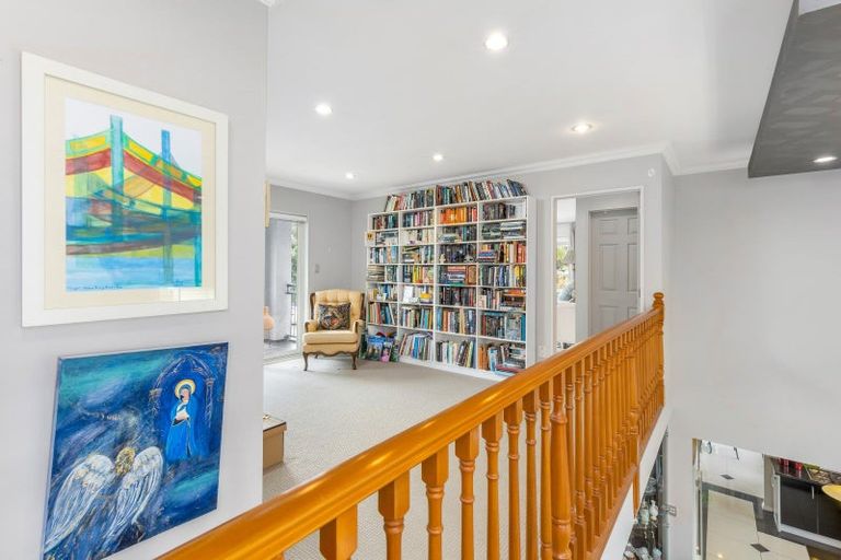 Photo of property in 13 Kunzea Place, Greenhithe, Auckland, 0632