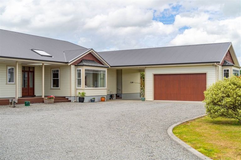 Photo of property in 104a Mannings Road, Carrington, Carterton, 5791