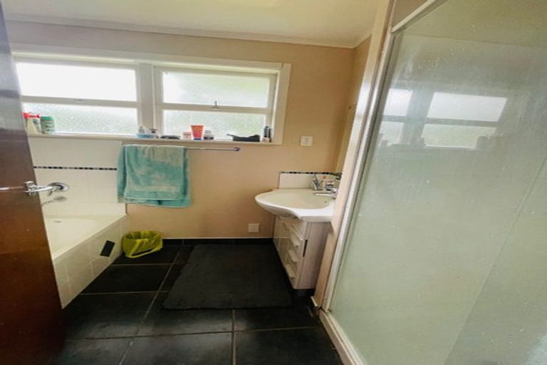 Photo of property in 12b Oriana Avenue, Lynfield, Auckland, 1042