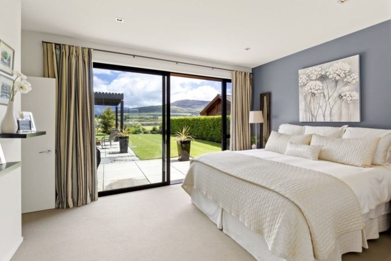 Photo of property in 22 Rannoch Drive, Jacks Point, Queenstown, 9371