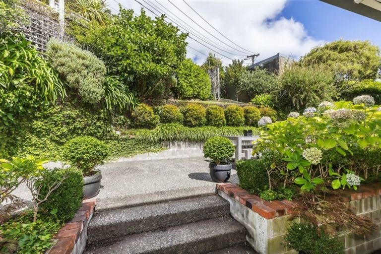Photo of property in 191 Seatoun Heights Road, Miramar, Wellington, 6022