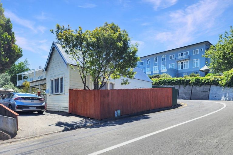 Photo of property in 1 Clyde Road, Bluff Hill, Napier, 4110