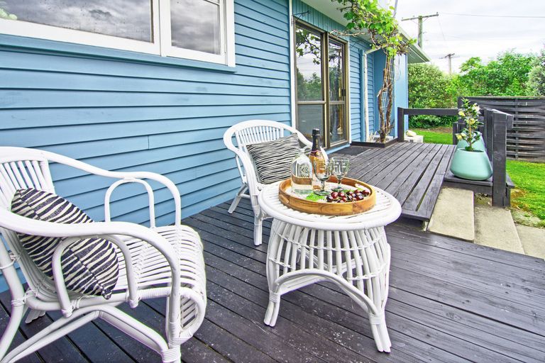 Photo of property in 12 Madden Place, Solway, Masterton, 5810