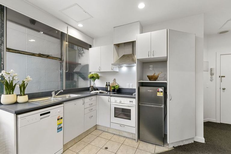 Photo of property in Terrace Tower Apartments, 1f/126 The Terrace, Wellington Central, Wellington, 6011