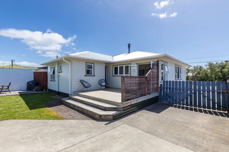 Photo of property in 305 Frankley Road, Ferndale, New Plymouth, 4310