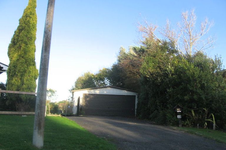Photo of property in 10 D'arcy Road, Bastia Hill, Whanganui, 4500