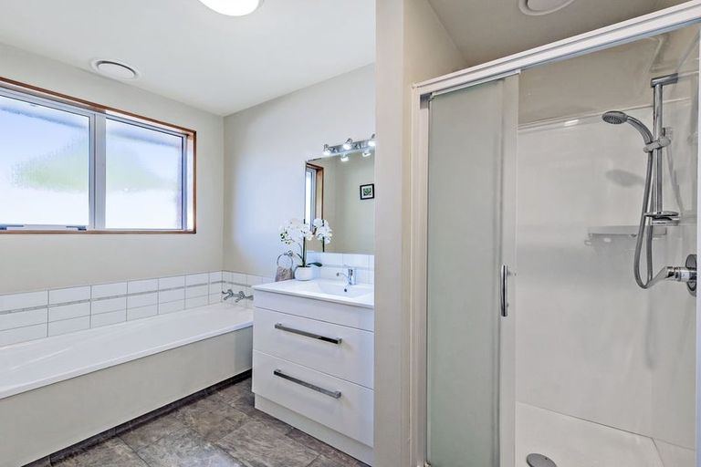 Photo of property in 6 Kintyre Drive, Broomfield, Christchurch, 8042