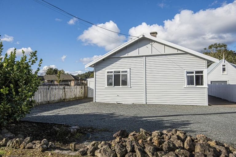 Photo of property in 22 Kamo Road, Regent, Whangarei, 0112