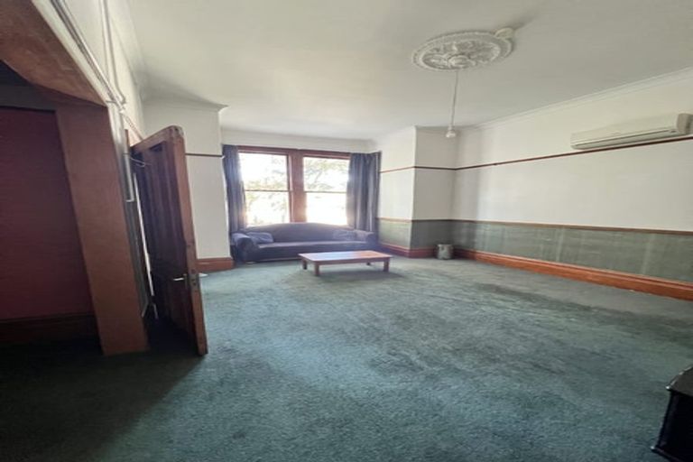 Photo of property in 105 Tasman Street, Mount Cook, Wellington, 6021