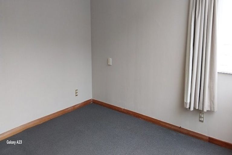 Photo of property in 5 Herald Terrace, Berhampore, Wellington, 6023