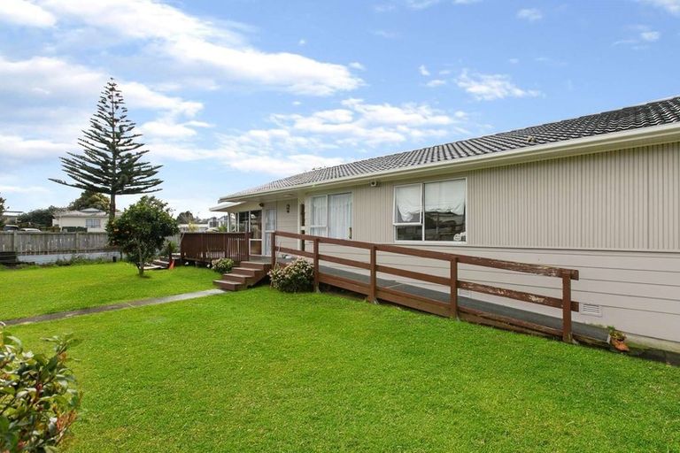 Photo of property in 138 Mahia Road, Wattle Downs, Auckland, 2103
