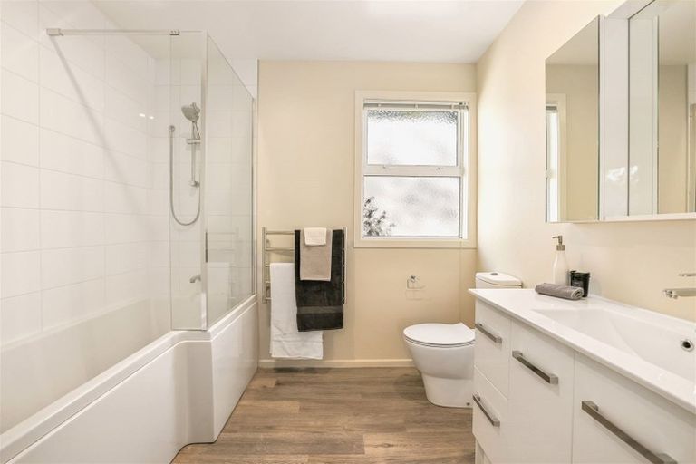 Photo of property in 71 Mount Pleasant Road, Mount Pleasant, Christchurch, 8081