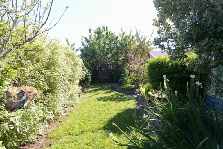 Photo of property in 2 Leyland Road, Te Awanga, 4102