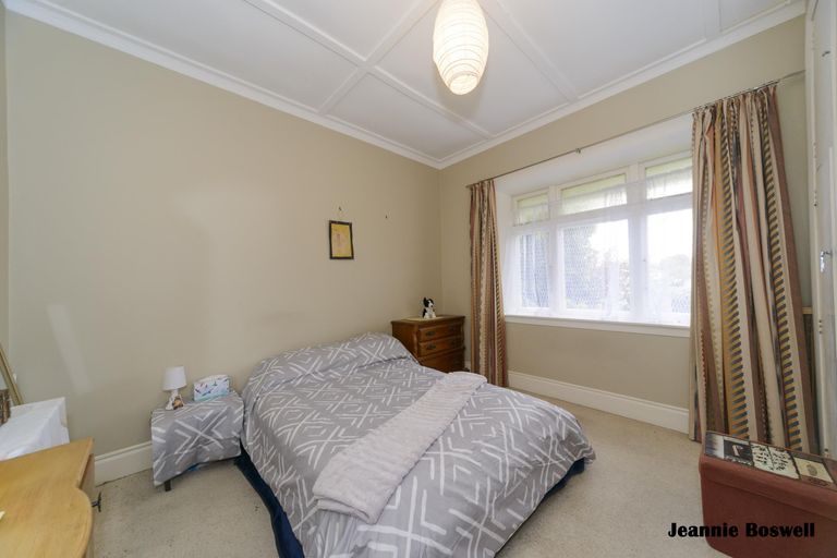 Photo of property in 38 Argyle Avenue, Takaro, Palmerston North, 4410