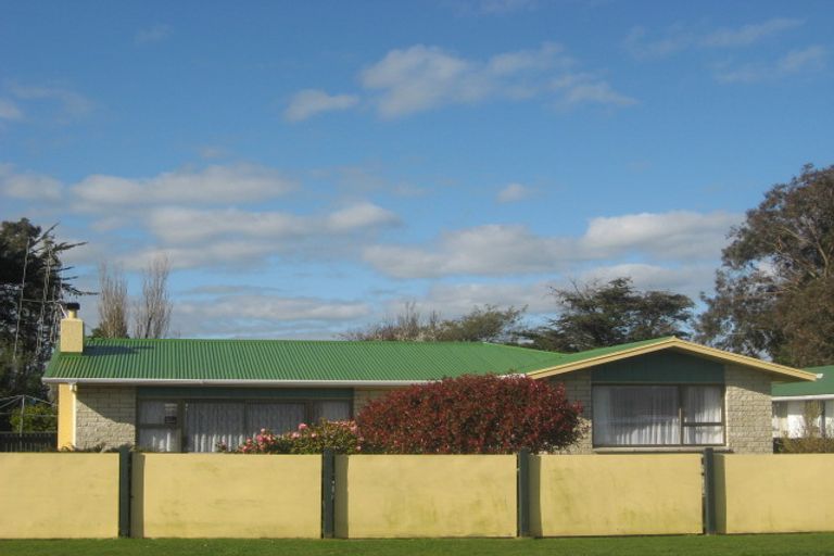 Photo of property in 17 Alexandra Street, Marton, 4710