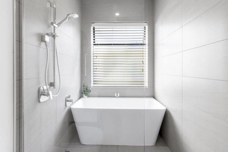 Photo of property in 11 Stewart Street, Frankton, Queenstown, 9300