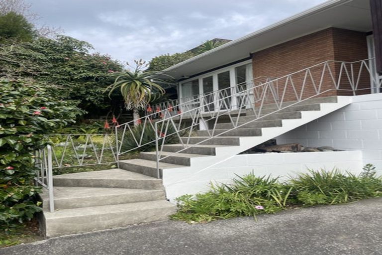 Photo of property in 70 Mountbatten Avenue, Hillcrest, Auckland, 0627