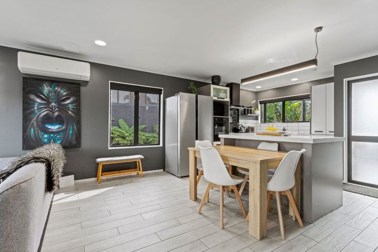 Photo of property in 4 Nadine Place, Mangere Bridge, Auckland, 2022