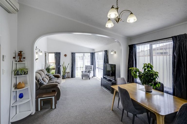 Photo of property in 8b Banff Place, Tamatea, Napier, 4112