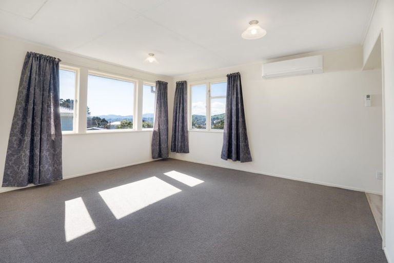Photo of property in 101 Sievers Grove, Cannons Creek, Porirua, 5024