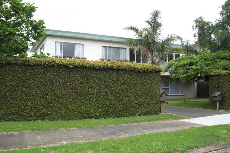 Photo of property in 20 Anarahi Place, Mangere Bridge, Auckland, 2022