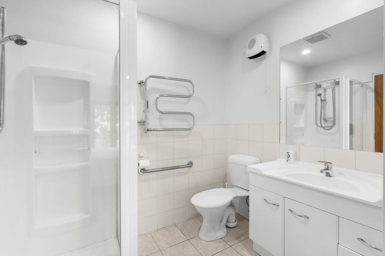 Photo of property in 25 O'connor Place, Burnside, Christchurch, 8053