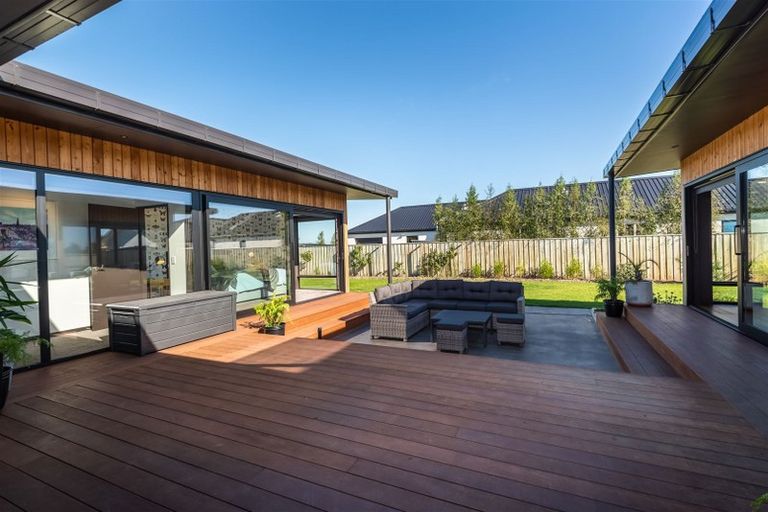 Photo of property in 16 Ardrossan Way, Tai Tapu, 7672