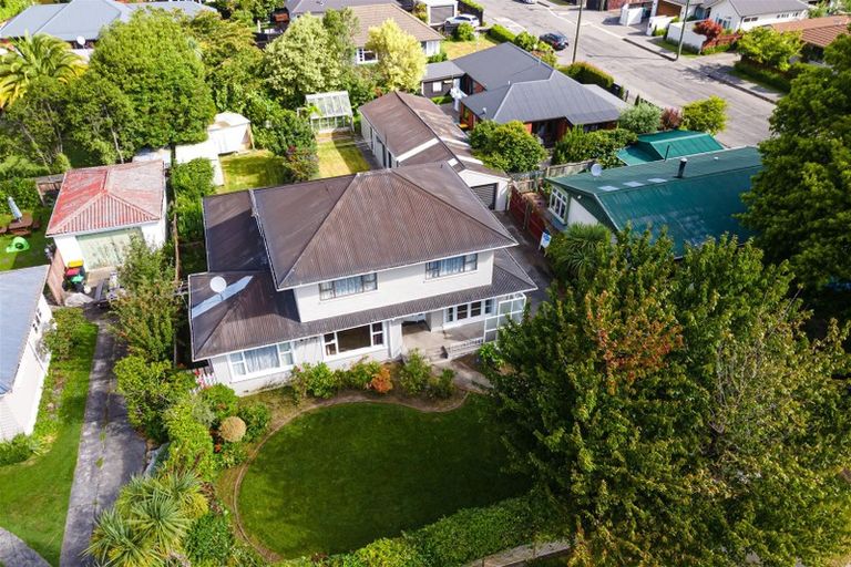 Photo of property in 126 Jeffreys Road, Strowan, Christchurch, 8052