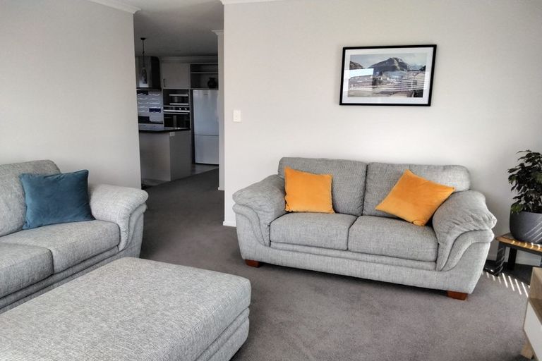 Photo of property in 22 Olney Court, One Tree Point, 0118