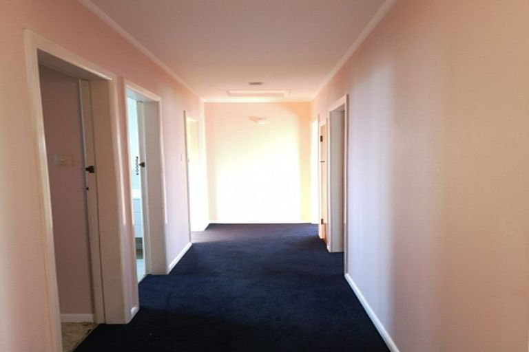 Photo of property in 24 Liston Crescent, Hillcrest, Hamilton, 3216