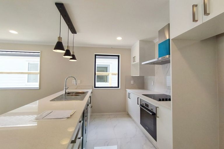 Photo of property in 5 Farmland Road, Papakura, 2110