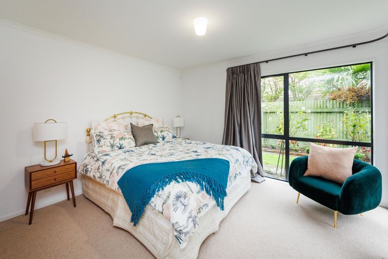 Photo of property in 3 Winston Avenue, Hokowhitu, Palmerston North, 4410