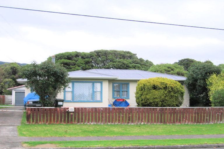 Photo of property in 56 Ngaio Road, Waikanae, 5036