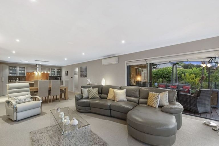 Photo of property in 349 Glenvar Road, Long Bay, Auckland, 0630