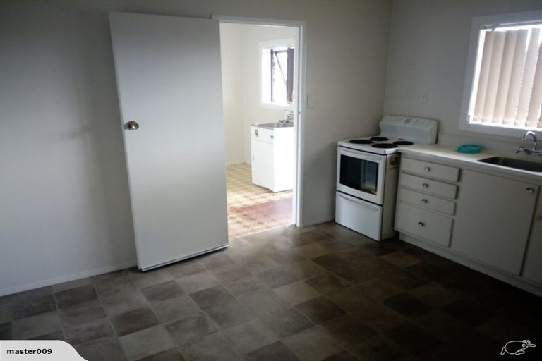 Photo of property in 1/1 Jennifer Place, Papatoetoe, Auckland, 2025