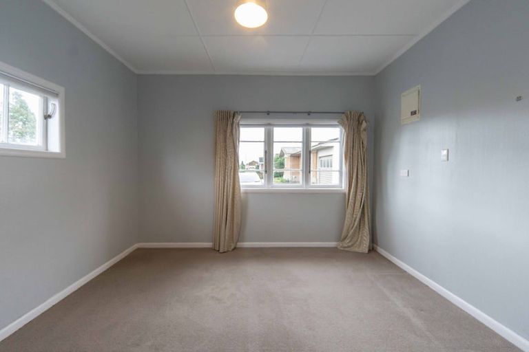 Photo of property in 48 Braid Road, St Andrews, Hamilton, 3200