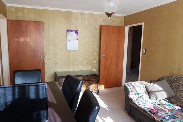 Photo of property in 14 Yarrow Place, Papakowhai, Porirua, 5024