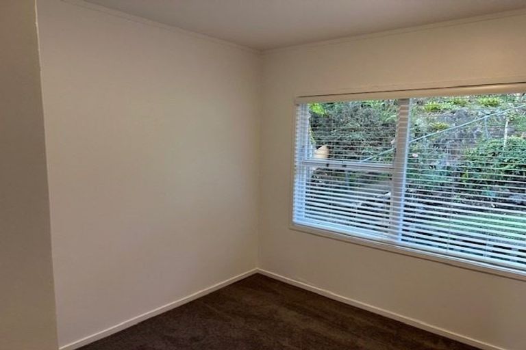 Photo of property in 12 Kororo Street, Northcote, Auckland, 0627