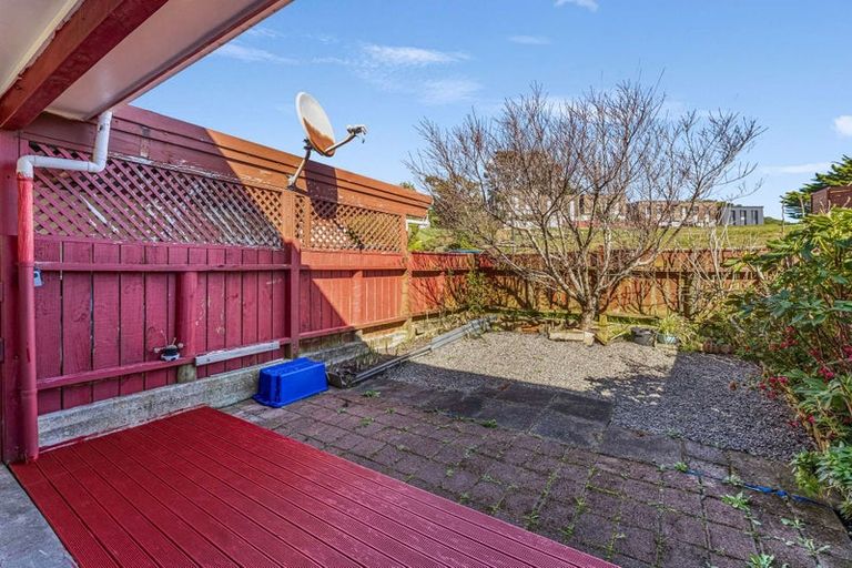 Photo of property in 19 Hollydale Grove, Churton Park, Wellington, 6037