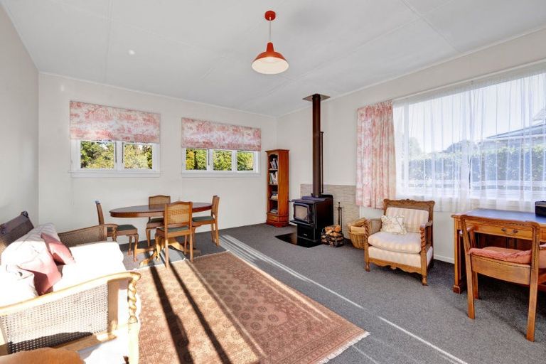 Photo of property in 62 Gisborne Terrace, Opunake, 4616