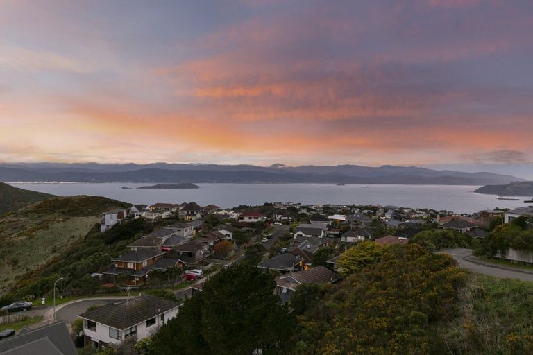 Photo of property in 8 Imran Terrace, Khandallah, Wellington, 6035